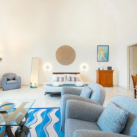 Palazzo - Seaview 度假居 *